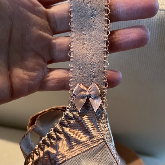 Goddess Full Coverage Support Bra (NWT) - Picture 9 of 10